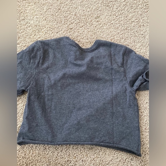 5 for $25- Nike Cropped Tennessee Shirt in Gray - Picture 2 of 7